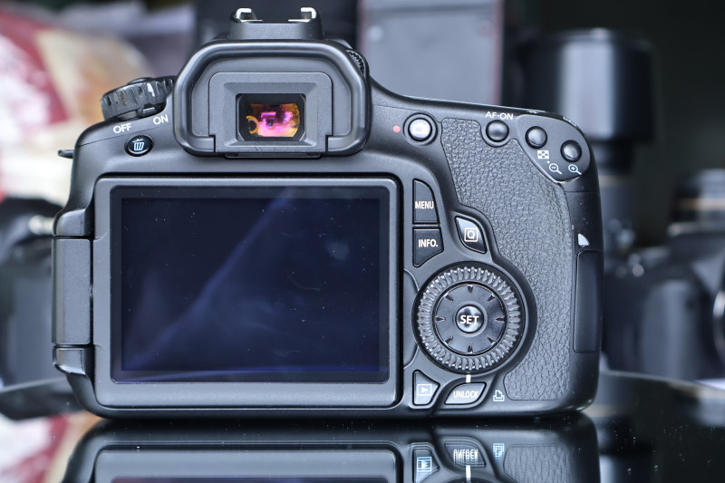 Máy ảnh canon 60d màn xoay lật - Như mới - Máy ảnh Canon