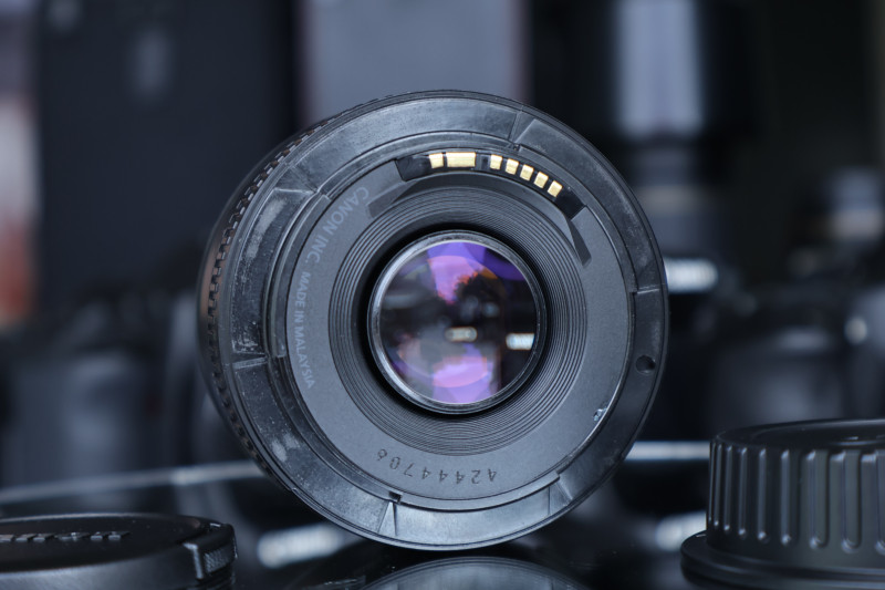 Ống kính chân dung canon 50mm 1.8 II - Ống kính Canon EF