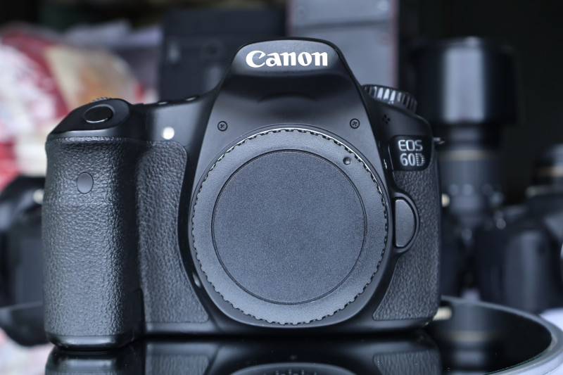 Máy ảnh canon 60d màn xoay lật - Như mới