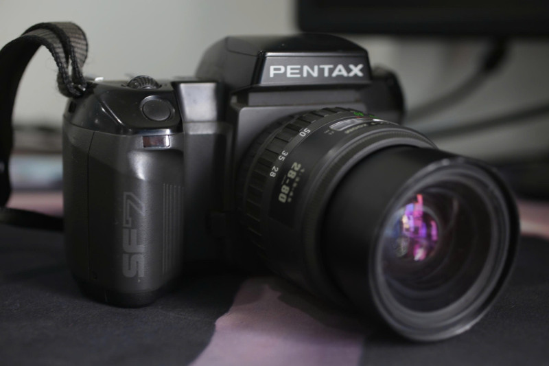 máy ảnh phim Pentax - mỗi chiếc